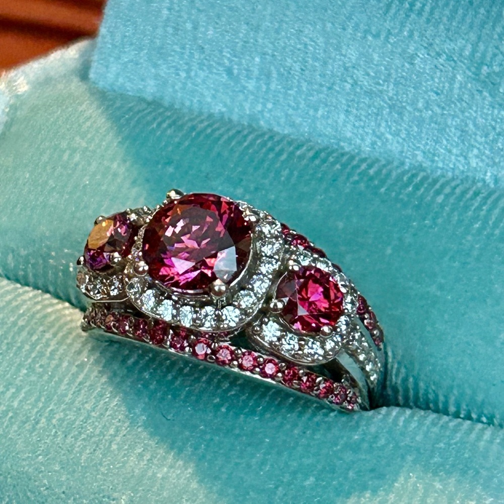 Elegant JTV Bella Luce Luxe Pink & Red Sterling Silver Women's Ring